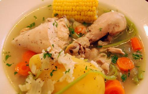 Tavuk suyu için çorba tarifi: çeşitli lezzetler ve malzemeler