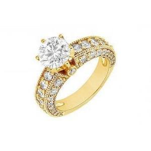 Seçilenin tatmin olması için elmaslı bir nişan yüzüğü nasıl seçilir?