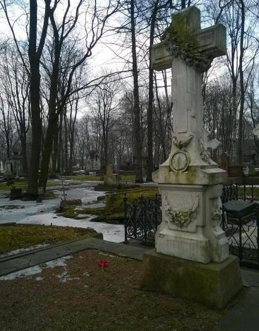 Petersburg'daki Novodevichy mezarlığı nerede?