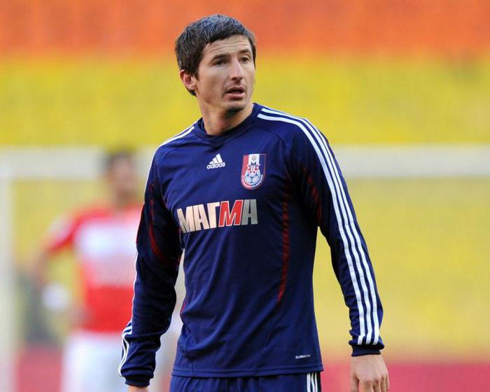 Yevgeny Aldonin: Kırım'dan büyük bir futbola giren orta saha oyuncusu kariyeri